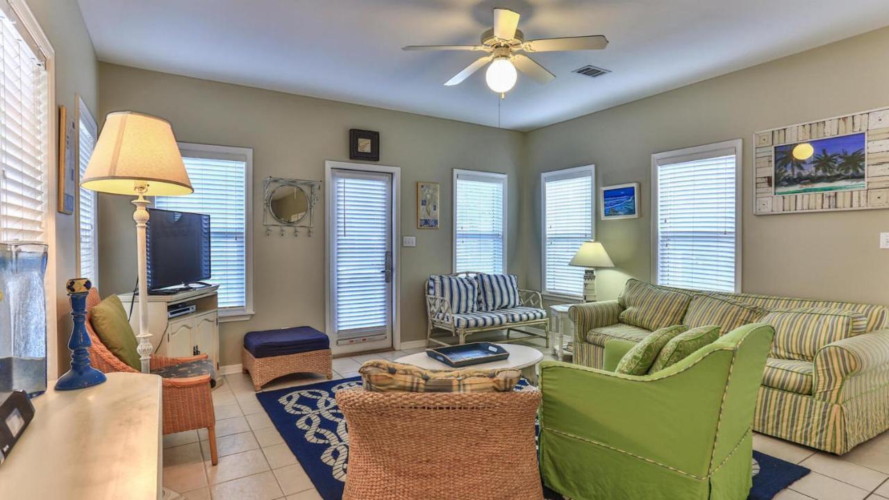 Villa Biglows Bungalow - About A Quarter Mile To Private Neighborhood Beach Access, Pet Friendly, Community Pool Destin Exterior foto