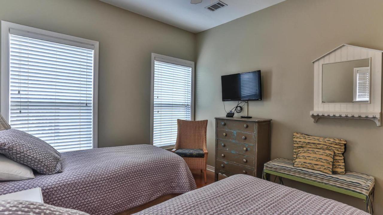 Biglows Bungalow - About A Quarter Mile To Private Neighborhood Beach Access, Pet Friendly, Community Pool Destin Exterior foto